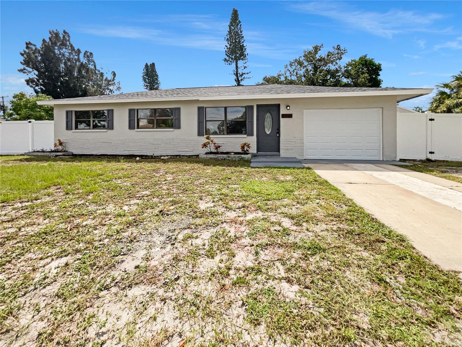 Florida Blvd, Bradenton, FL 34207