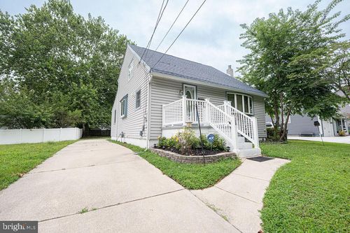 128 W Elm Ave, LINDENWOLD, NJ, 08021-3231 | Card Image