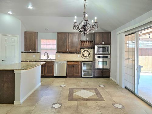 3532 Canyon Rd, Grand Prairie, TX, 75052-7851 | Card Image