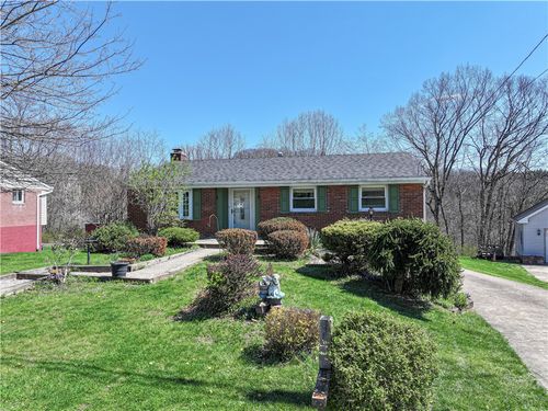 715 Moonstone Dr, Allison Park, PA, 15101-4235 | Card Image