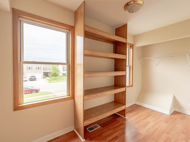 930 W Bryn Mawr Ave, House other with 3 bedrooms, 2 bathrooms and 2 parking in Roselle IL | Image 12