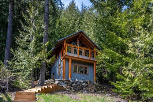 8396 Mountain View Dr, Whistler, BC, V8E0G3 | Card Image