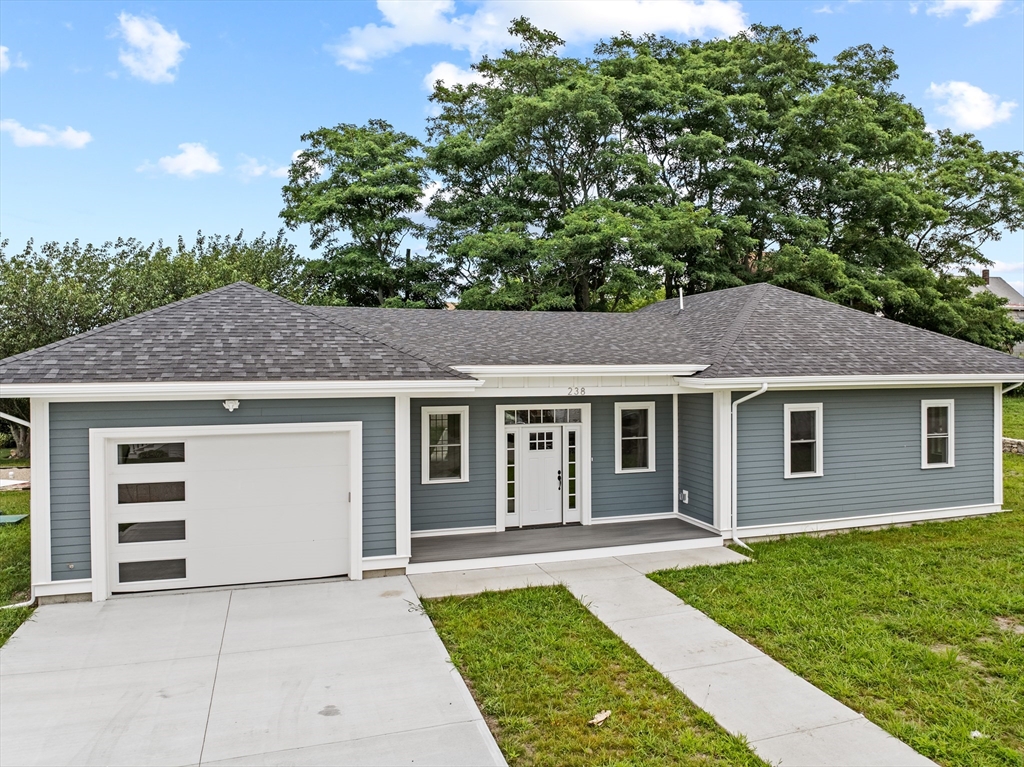 Chace Ave, Tiverton, RI 02878