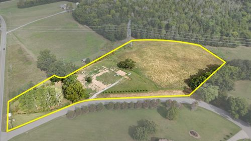 6815 Bizzell Howell Ln, College Grove, TN, 37046-9252 | Card Image