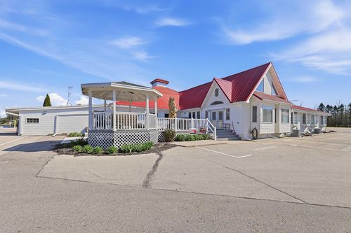 9-W921 Kettle Moraine Lane, Osceola, WI, 53010 | Card Image
