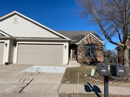 2882 Villa Ct, Bettendorf, IA, 52722-7554 | Card Image