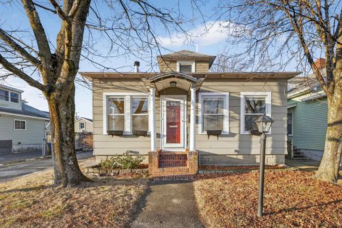 7 Pinard St, Manchester, NH, 03102-1514 | Card Image