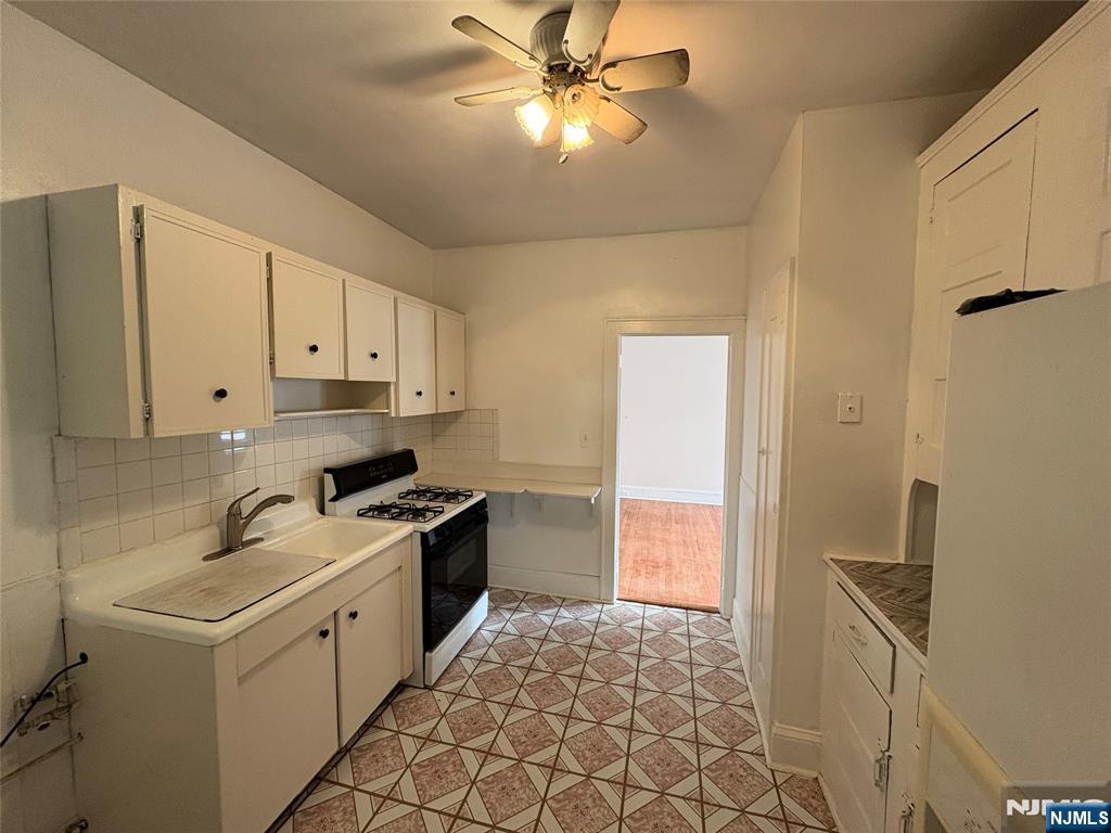 Residential Lease in Dumont