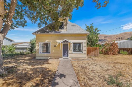 815 2nd St, Asotin, WA, 99402-9542 | Card Image