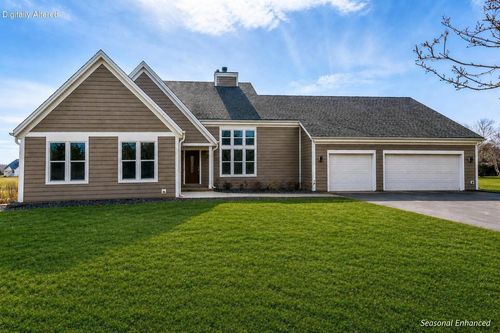W1461 Maureen Ct, Lake Geneva, WI, 53147-4725 | Card Image