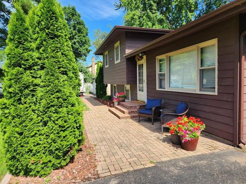 2810 Brentwood Ln, McHenry, IL, 60050-8119 | Card Image