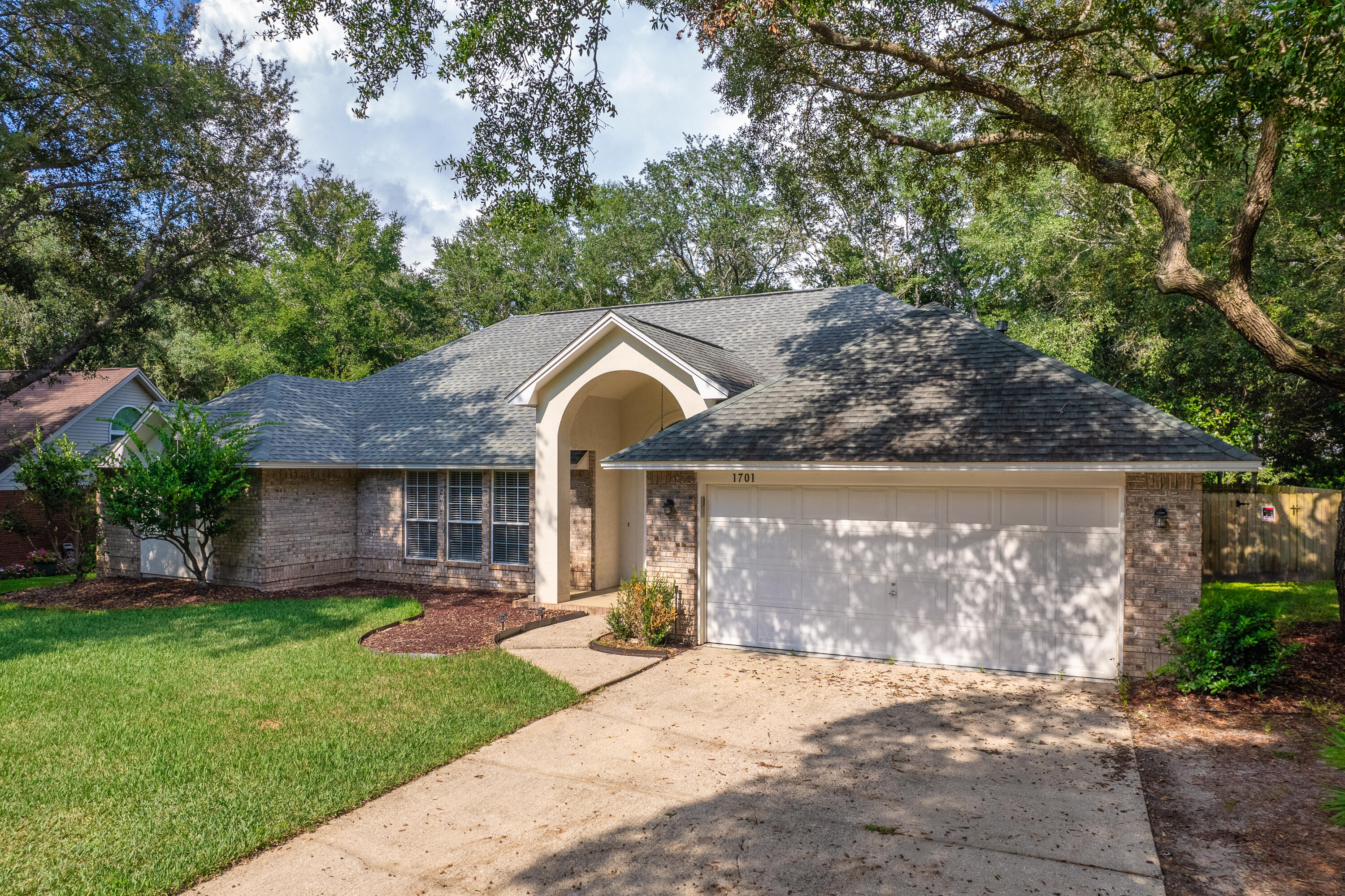 Crestone Cv, Niceville, FL 32578