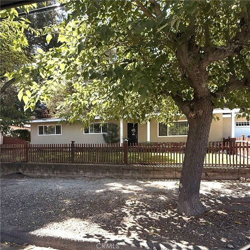 42 12th St, Paso Robles, CA, 93446-2026 | Card Image