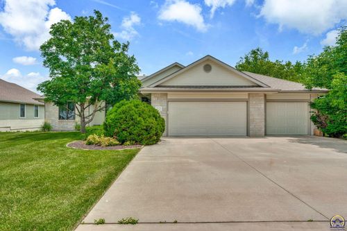 2518 Sw Berkshire Dr, Topeka, KS, 66614 | Card Image