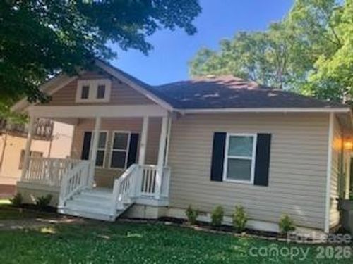 912 W 5th Ave, Gastonia, NC, 28052-3909 | Card Image