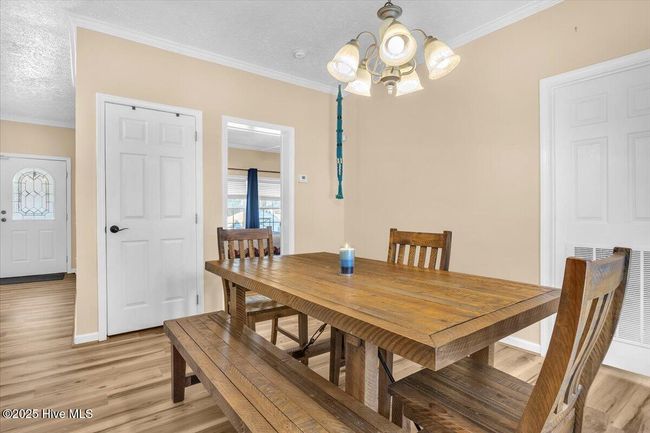 DINING ROOM | Image 9