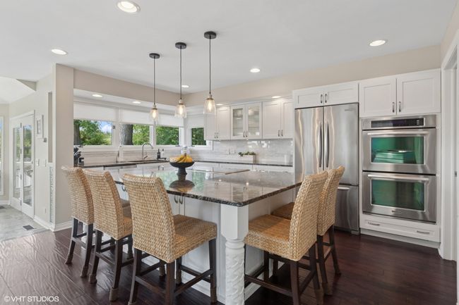 6N142 Riverside Dr, House other with 4 bedrooms, 4 bathrooms and 2 parking in St. Charles IL | Image 8
