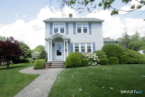 38 Hervey St, New Haven, CT, 06512-5001 | Card Image