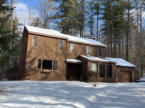 4 Haskins Rd, Hanover, NH, 03755-2205 | Card Image