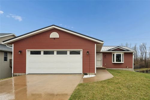 2919 38th Avenue Sw, Cedar Rapids, IA, 52404 | Card Image