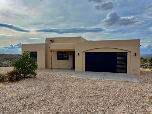 22 La Guardia Rd, Ranchos De Taos, NM, 87557-6005 | Card Image