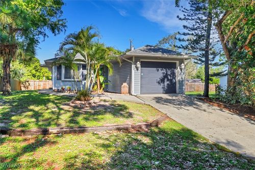 27052 S Riverside Dr, BONITA SPRINGS, FL, 34135-4939 | Card Image
