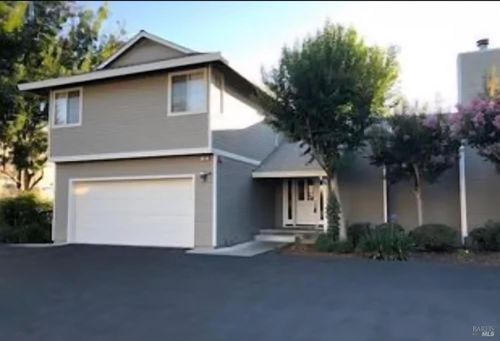 10 Alexnoel Court, Napa, CA, 94558 | Card Image