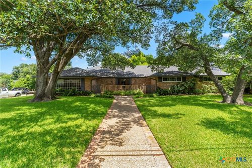 1413 N 11th St, Temple, TX, 76501-1602 | Card Image