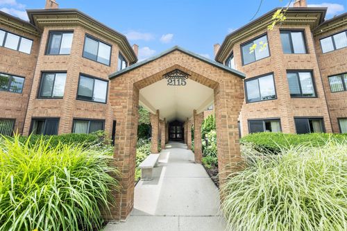 apt-202-2115 Nature Cove Ct, Ann Arbor, MI, 48104-4985 | Card Image
