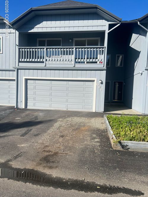 621 King Arthur Cir, Anchorage, AK, 99518-2204 | Card Image