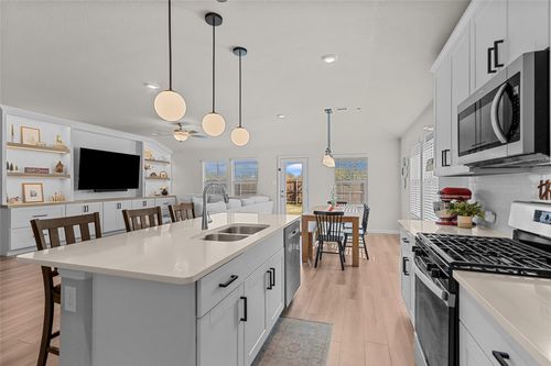 10644 Tonkala Dr, Fort Worth, TX, 76179-1082 | Card Image