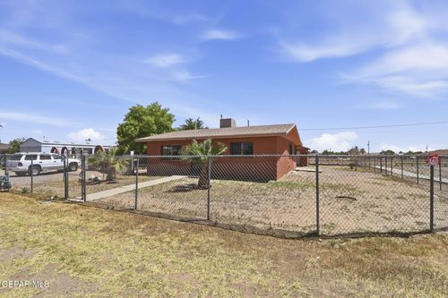 496 Telop Rd, Socorro, TX, 79927-3208 | Card Image