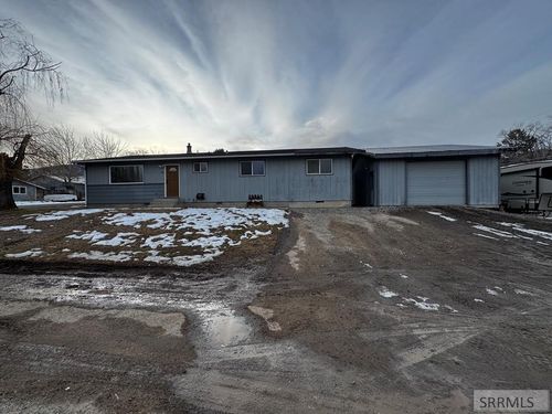 300 S S 14th St, Salmon, ID, 83467-3611 | Card Image