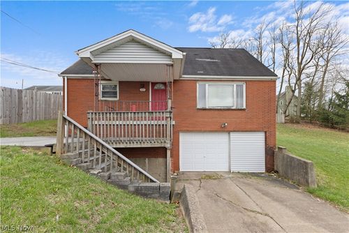 337 Greenbrier Rd, Weirton, WV, 26062-3637 | Card Image