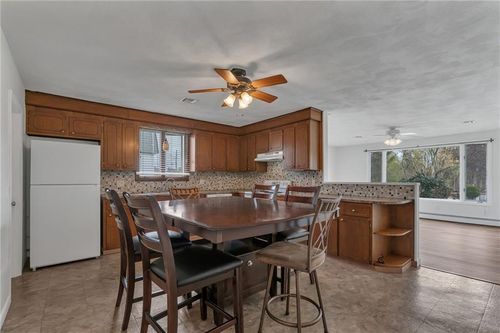 10 Mecca St, North Providence, RI, 02904-4729 | Card Image