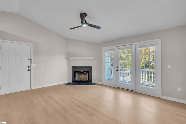 805 Pelham Square Way, Condo with 3 bedrooms, 2 bathrooms and null parking in Greer SC | Image 8