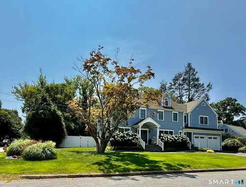 11 Tuckahoe Ln, Fairfield, CT, 06824-3414 | Card Image
