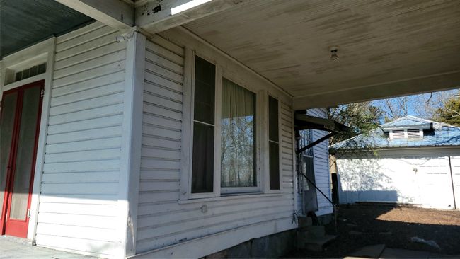 909 W Broadway St, House other with 4 bedrooms, 3 bathrooms and null parking in Clarksville TX | Image 17