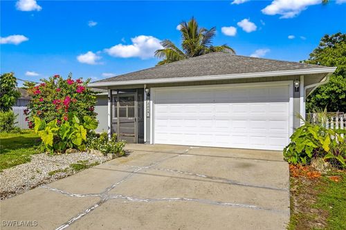 2315 54th Ter Sw, NAPLES, FL, 34116-6847 | Card Image