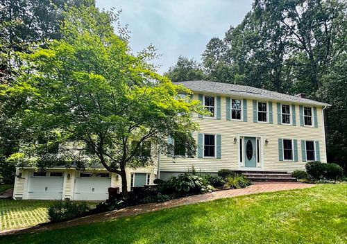 8 Vermont Rd, Tyngsboro, MA, 01879-2330 | Card Image