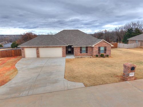 9600 Country Side Lane, Guthrie, OK, 73044 | Card Image