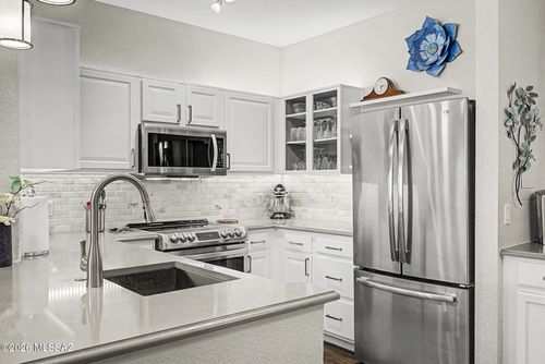 17206-1500 E Pusch Wilderness Dr, Oro Valley, AZ, 85737-6001 | Card Image