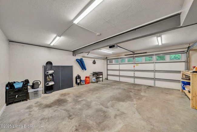 5503 Forest Lake Dr, Condo with 2 bedrooms, 3 bathrooms and null parking in Prospect KY | Image 38