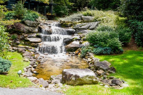 4 Woodland Ln, Highlands, NC, 28741-6321 | Card Image