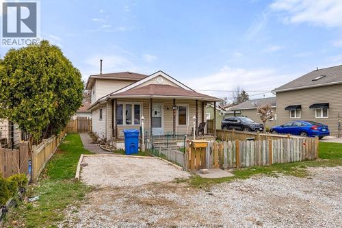716 Alexandrine St, Windsor, ON, N8X3C2 | Card Image