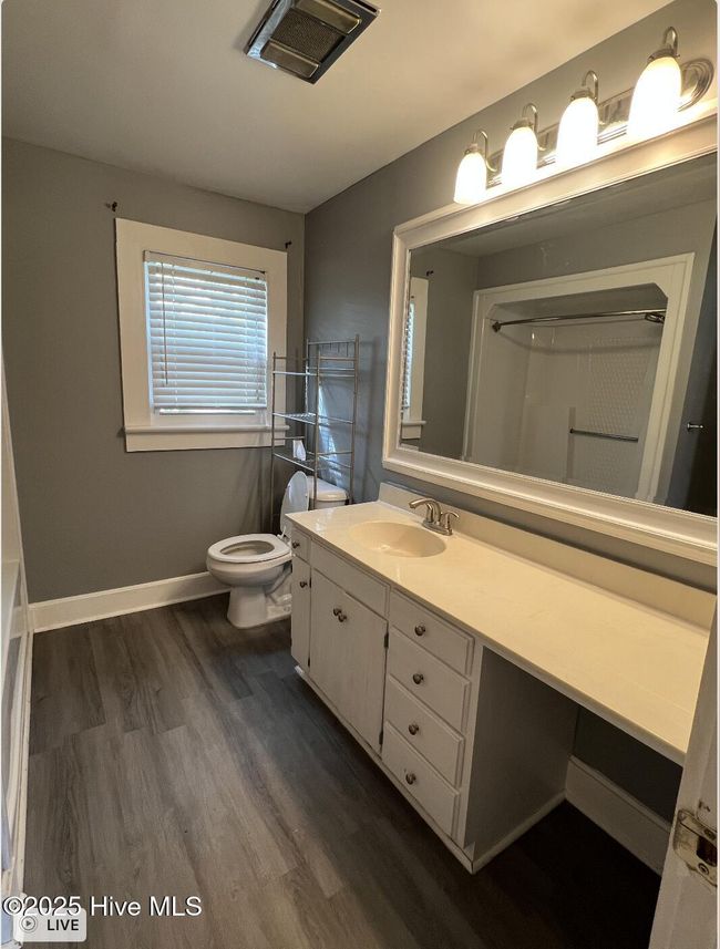 Bathroom | Image 18