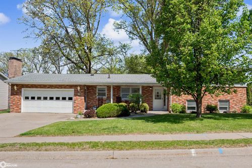 2710 Clearview Dr, Burlington, IA, 52601-1646 | Card Image