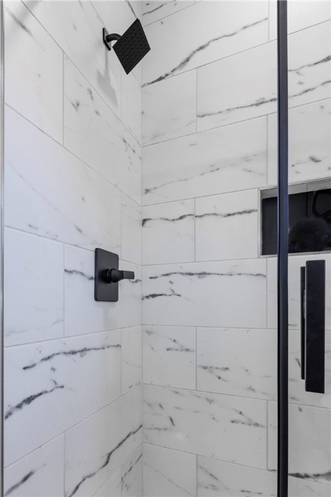 Ensuite Shower | Image 20