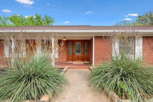 804 Nw 11th St, Mineral Wells, TX, 76067-3434 | Card Image