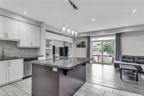 158 Law Dr, Guelph, ON, N1E0M2 | Card Image